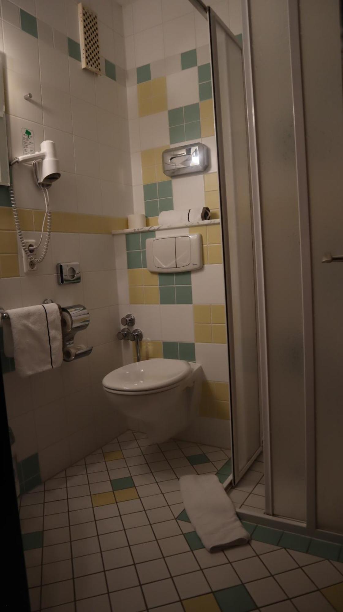 Hotel Gasthaus Zur Linde Seevetal Extérieur photo