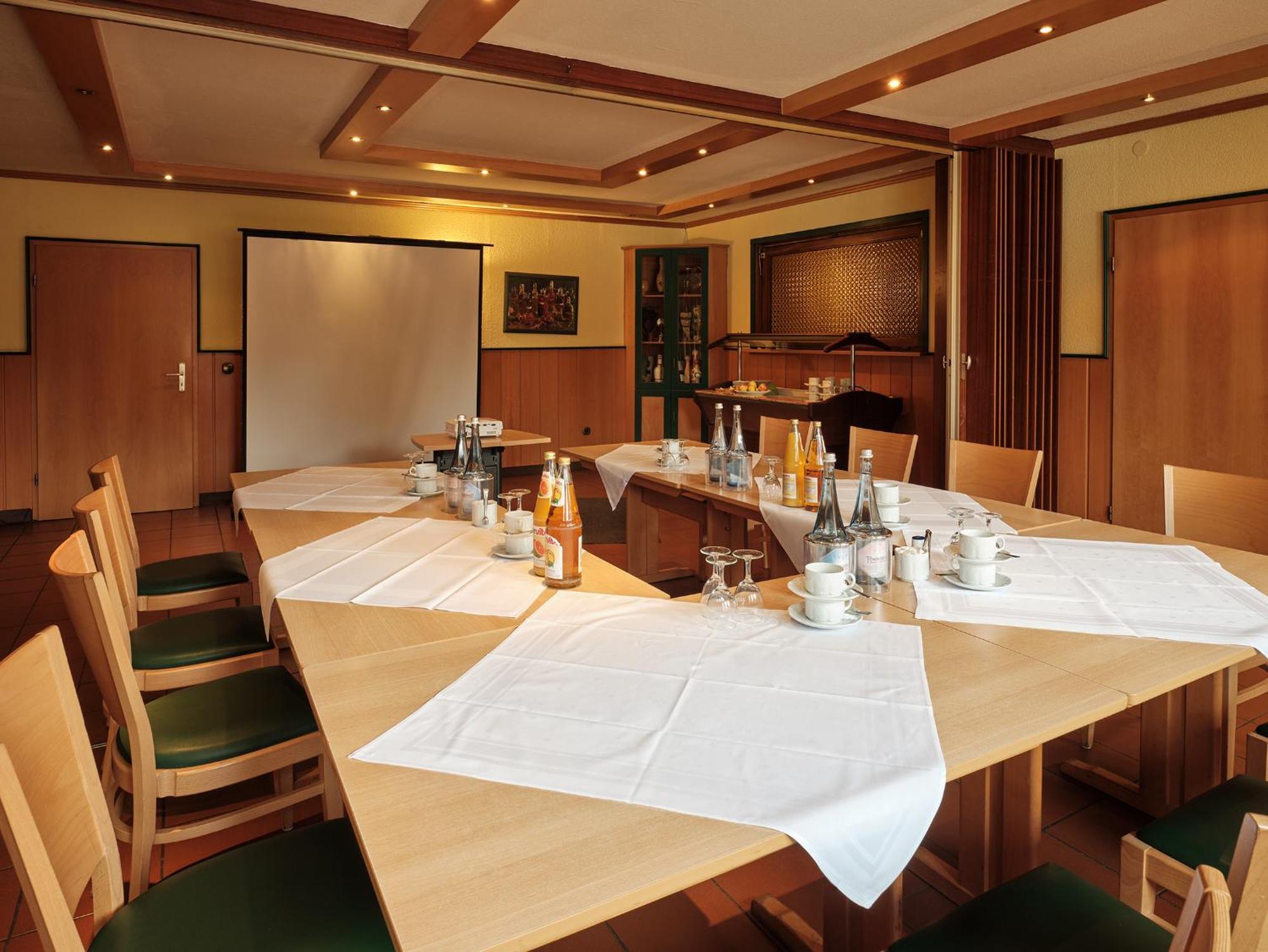 Hotel Gasthaus Zur Linde Seevetal Extérieur photo